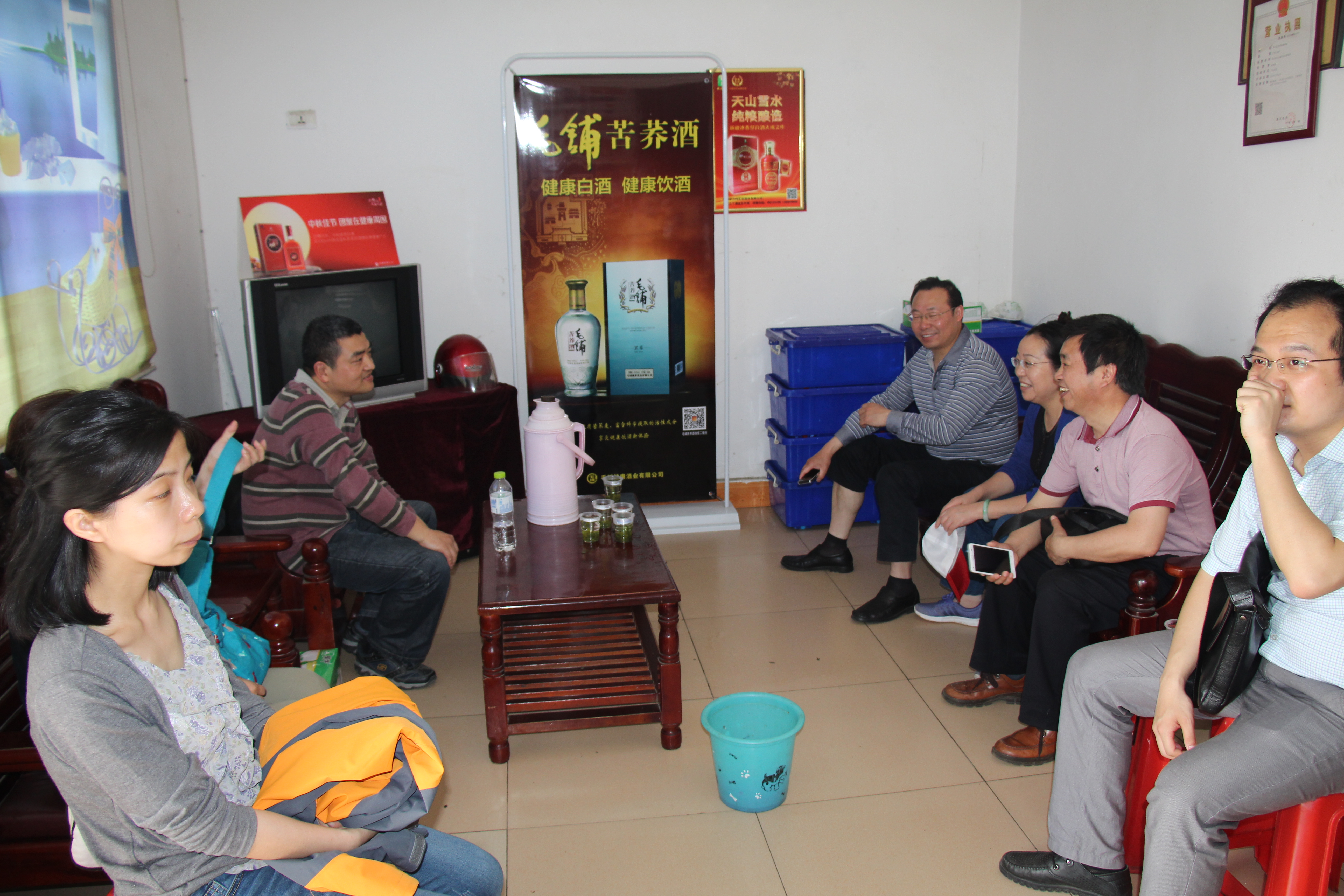 教师进农户，理论下基层——十大买球的正规网站全体党员教师赴英山县乌云山村学习调研