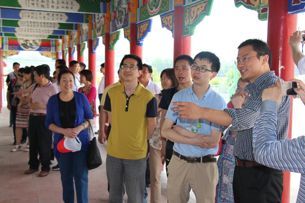 教师进农户，理论下基层——十大买球的正规网站全体党员教师赴英山县乌云山村学习调研