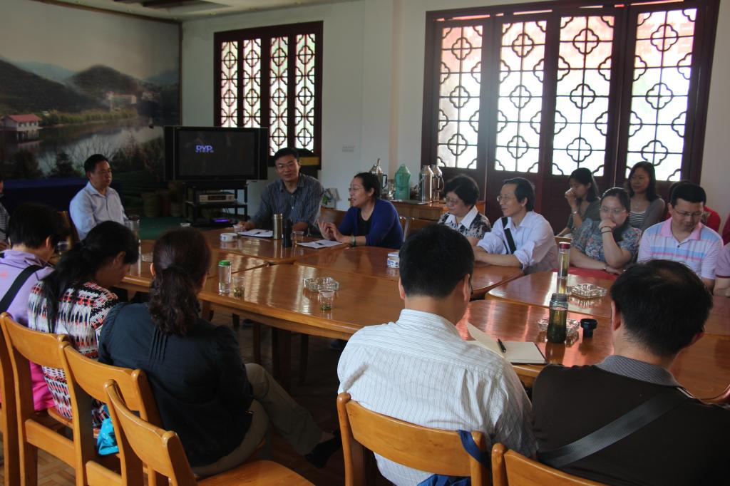 教师进农户，理论下基层——十大买球的正规网站全体党员教师赴英山县乌云山村学习调研