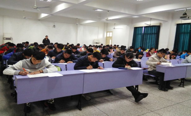 十大买球官网分党校第五期入党积极分子培训班党课结业考试顺利举行