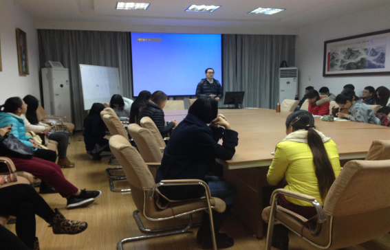 十大买球官网举办研究生学术科研经验交流分享会