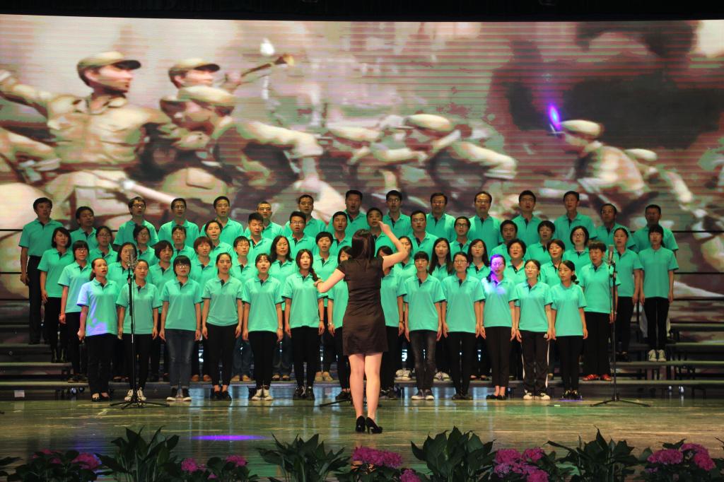 十大买球的正规网站分工会在我校纪念抗日战争胜利七十周年大合唱中荣获优秀奖