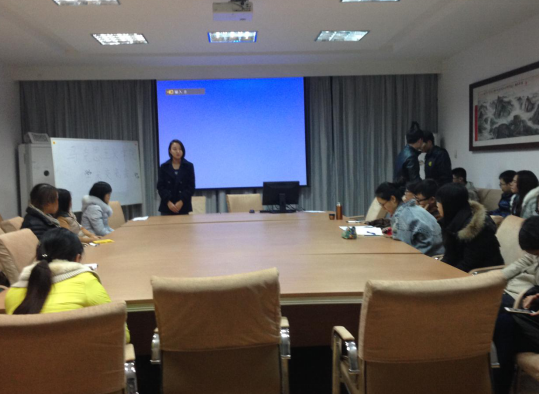 十大买球官网举办研究生学术科研经验交流分享会