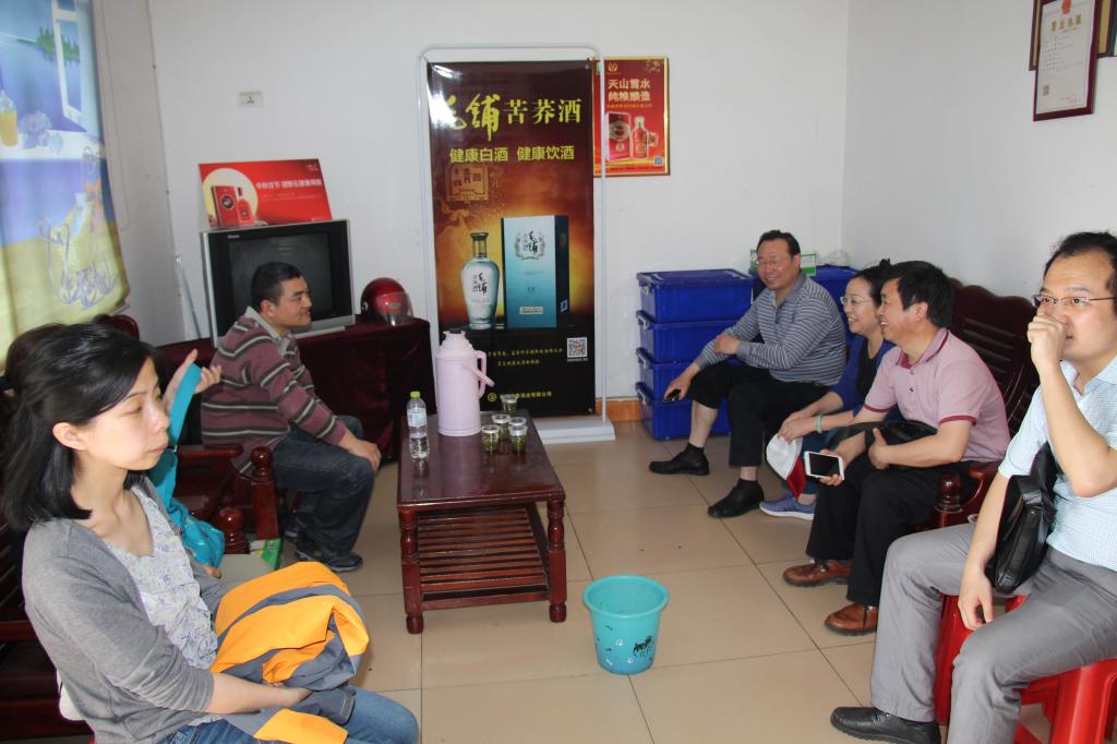 教师进农户，理论下基层——十大买球的正规网站全体党员教师赴英山县乌云山村学习调研